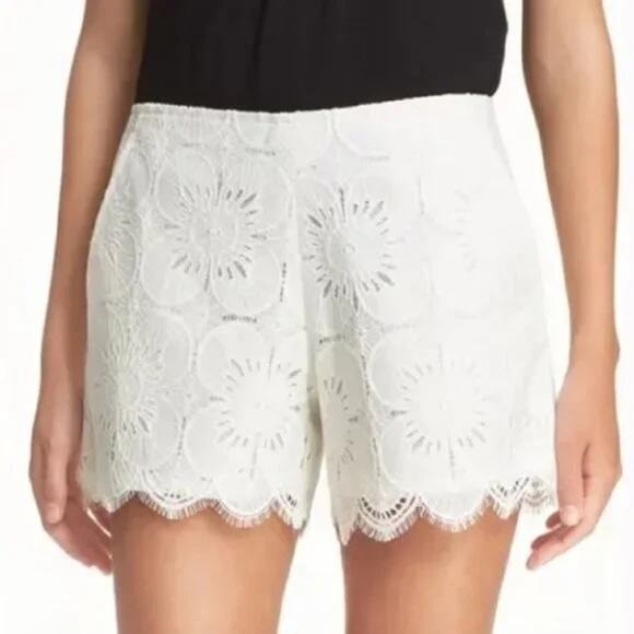 [Trina Turk] Cece White Lace Eyelet Scalloped Hem Mid Rise Shorts Bridal Size 4 - Picture 1 of 12